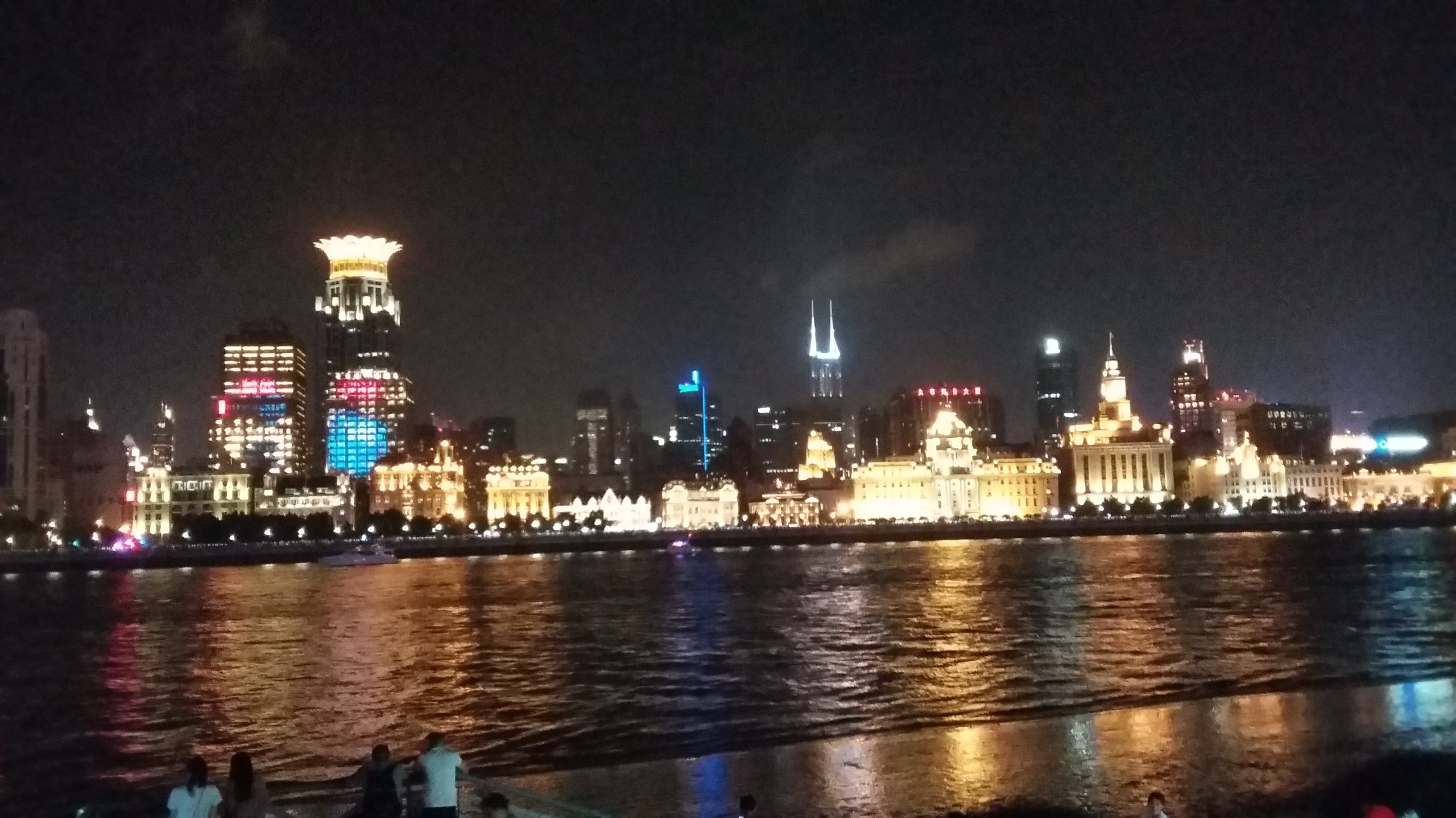 Coup d'oeil aux abords de la rivière